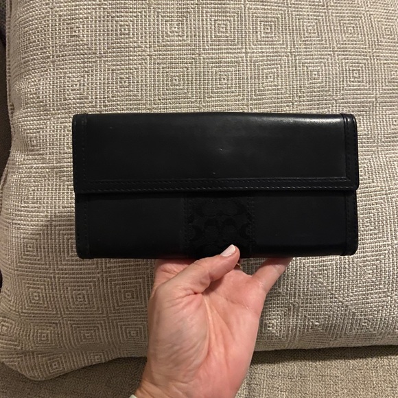Coach Slim Double Snap Closure 12 Card Wallet/Clutch in Black Leather - Picture 8 of 11
